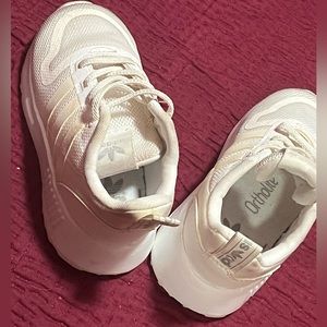 ADIDAS MULTIX WHITE ORIGINALS SNEAKERS. Toddler boy ,size:US 6K, Eur size 22